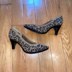 Pashion Footwear - The Pump 1.0 - 3" Stiletto - Convertible Heels